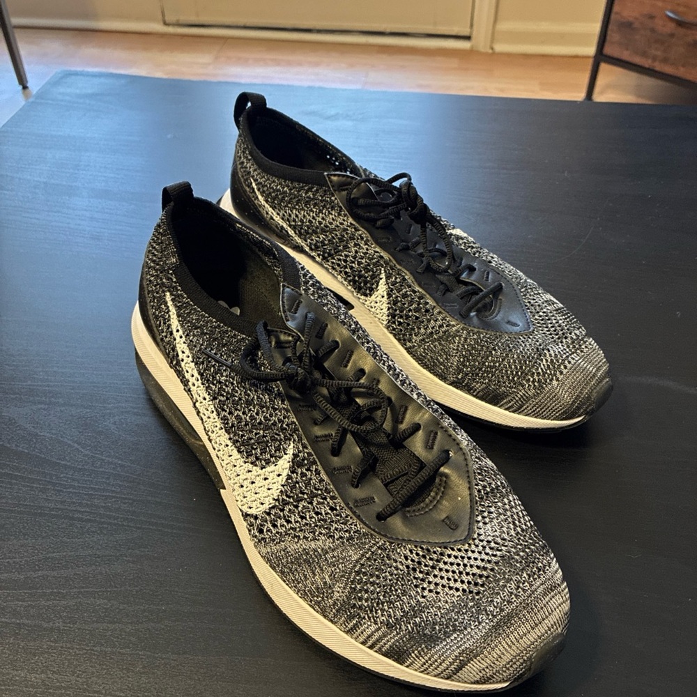Nike Men’s Flyknit Racer AirMax